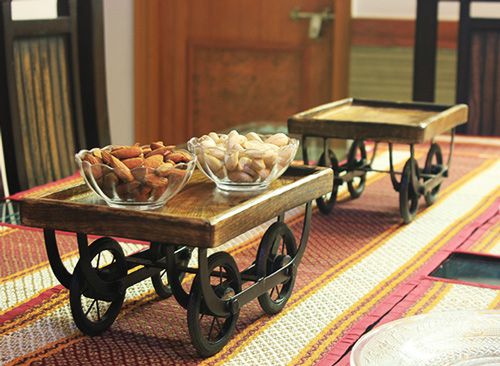 Wooden Cart with glossy resin coated, Size:-10″/ 6″