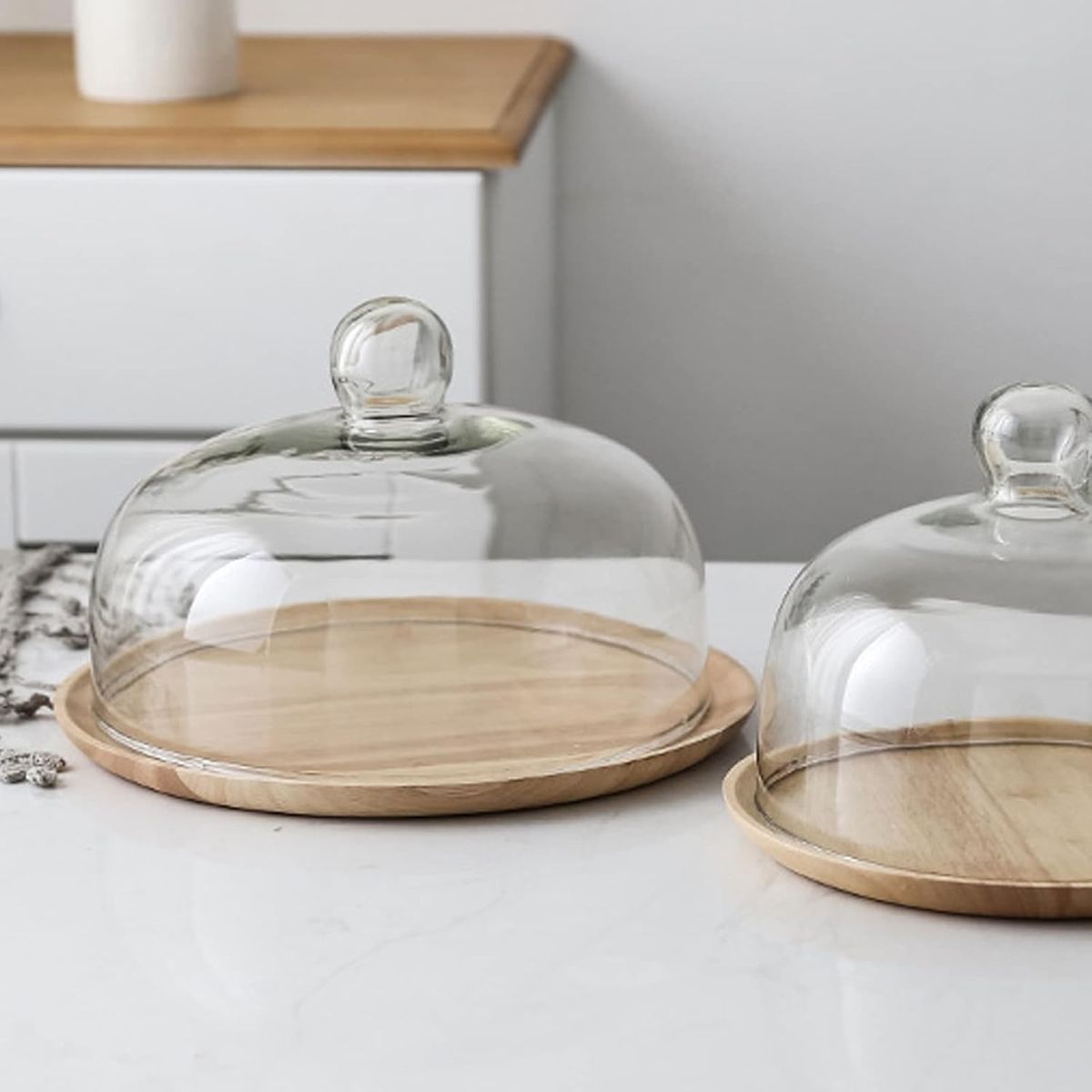 Wooden Round platter with glass dome, Size:-10″/ 5″